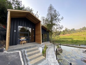 Signature Cabin | Free WiFi, bed sheets - Shine River Ciwidey (Pasirjambu)