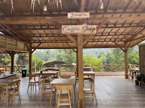Coffee shop