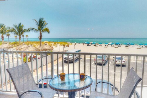Direct Beachfront Across from Johns Pass. Heated Pool. Large Private Balcony. Perfect Sunsets!