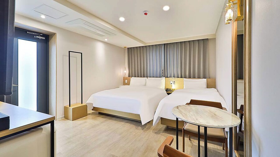 蔚山中區鶴城盧巴托飯店