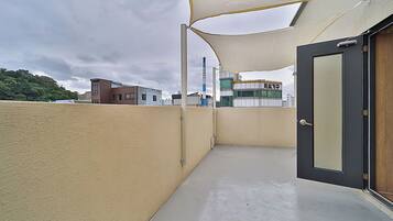 Habitació amb dos llits individuals de luxe | Terrassa o pati