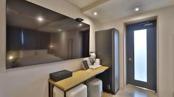 Luxury Twin Room | Egyptian cotton sheets, premium bedding, down comforters, desk