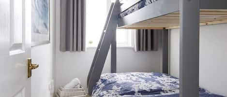 3 chambres, fer et planche Ă repasser, Wi-Fi, draps fournis