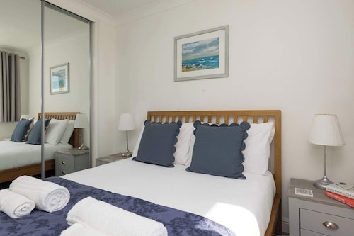 Wonderful Seafront Home - Panoramic Ocean Views