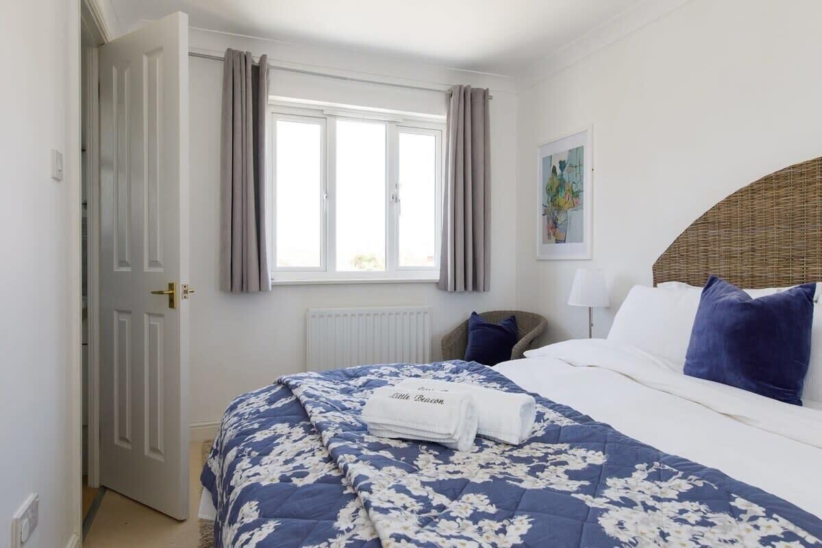 3 chambres, fer et planche à repasser, Wi-Fi, draps fournis
