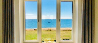 Wonderful Seafront Home - Panoramic Ocean Views