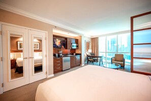 1 soveværelse, skrivebord, strygejern/strygebræt, weekendseng