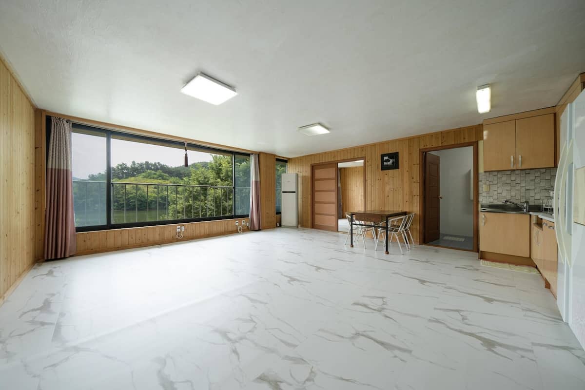Basic Room, 2 Bedrooms (yiseul) | 1 bedroom, free WiFi
