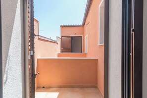 Family Apartment, 2 Bedrooms (Appartamento Rosmarino In The City) | Balcony