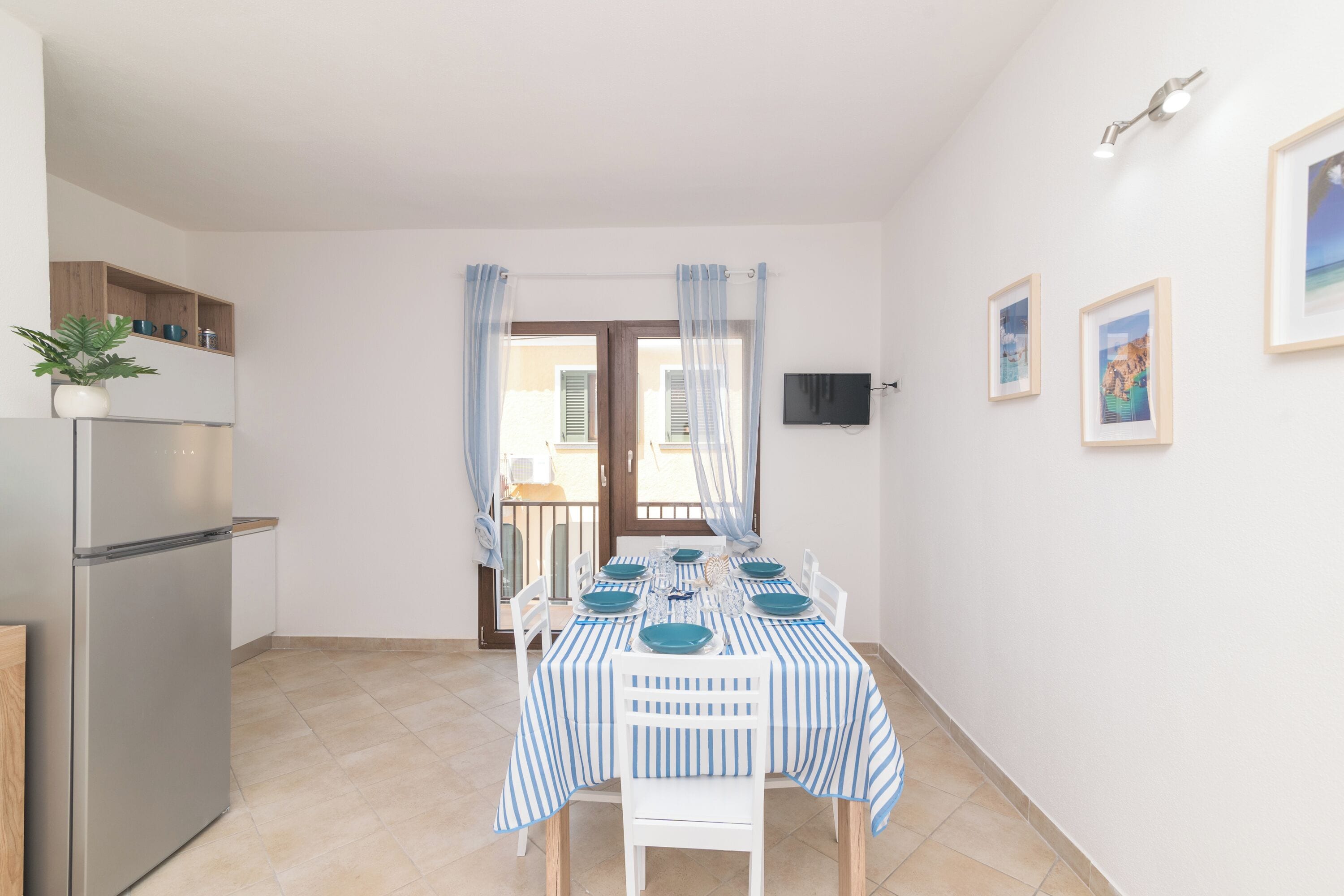 Family Apartment, Multiple Bedrooms (Appartamento Rosmarino In The City) | Dining