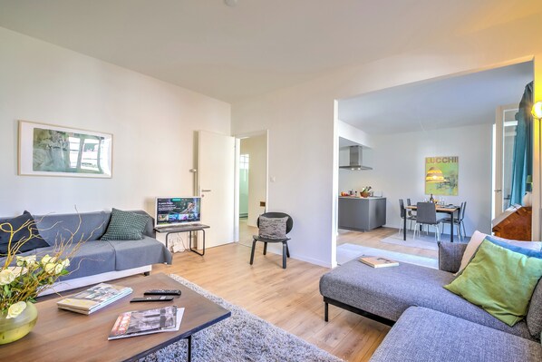 TV connectée de 21 pouces avec chaînes par câble