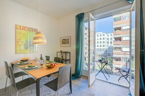 Standard Apartment, Multiple Bedrooms (Modern Apartment Lugano) | Dining