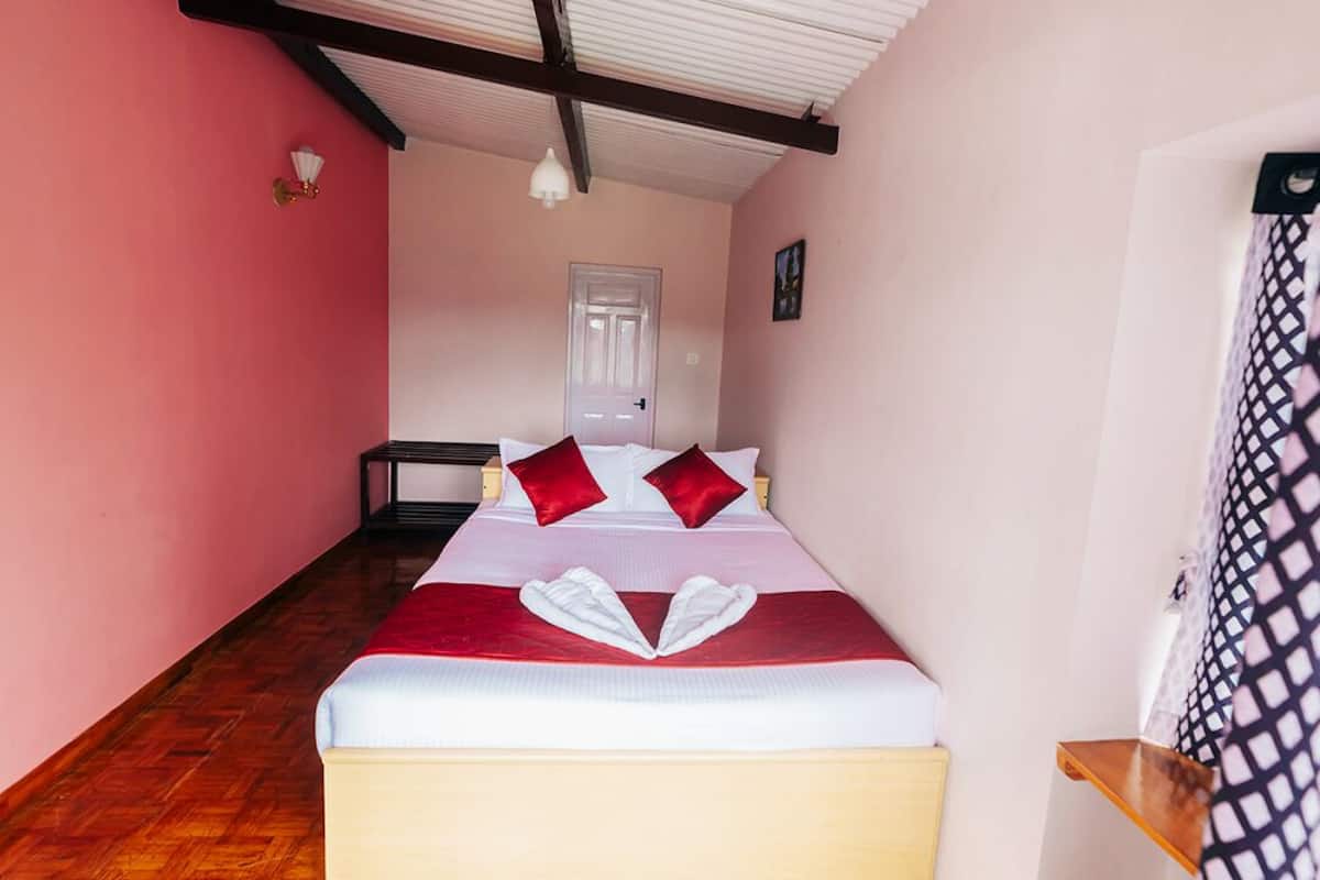Premium Double or Twin Room | Premium bedding, desk, bed sheets