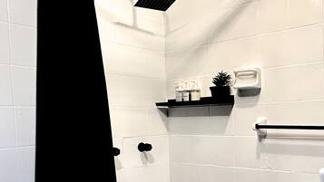 Shower, rainfall showerhead, free toiletries, hair dryer