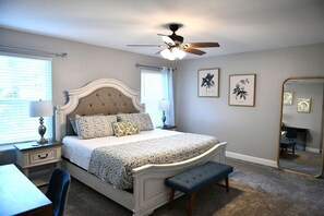 3 bedrooms, desk, iron/ironing board, travel cot