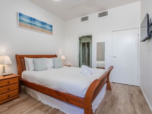 3 bedrooms, free WiFi, bed sheets