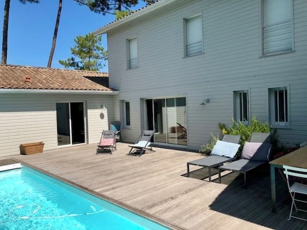 Piscine extérieure, piscine chauffée