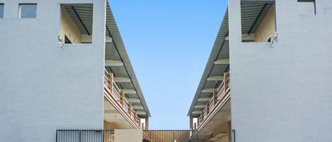 Fachada de la propiedad