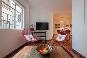 Fernseher, Kamin