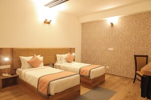 Individually decorated, individually furnished, desk, laptop workspace - RV STAY INN (Bengaluru)