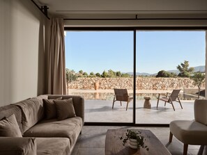 Smart TV, books, stereo - Onore Villa, with Heated Pool & Signature Design (Zakynthos)