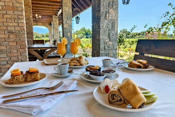 Free daily full breakfast
