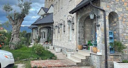 Lahuta e Vjetër Agroturizëm