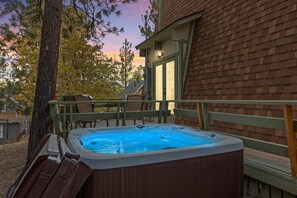 Terrace/patio - Gambrel-style home located in the highly sought-after Lower Moonridge (Big Bear)