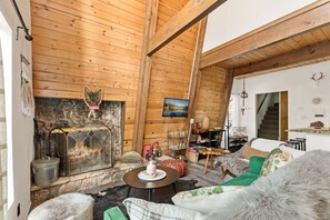 Fernseher, Kamin