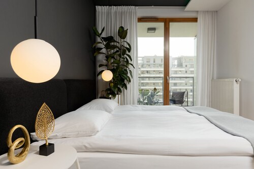 Kasprzaka 31A by Renters Prestige