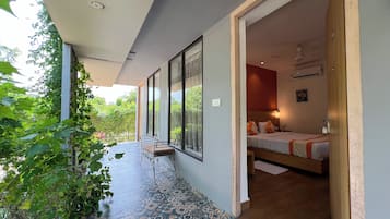 Deluxe Double Room | 1 bedroom, desk, free WiFi, bed sheets