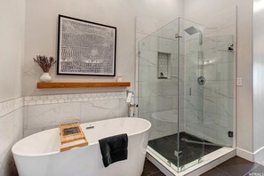 Hair dryer, towels, soap, shampoo - New! Huge Family Retreat near Deer Valley Ski Gondola w/Hot Tub and Lake Views (Heber City)
