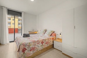 1 bedroom, WiFi (free), bed sheets