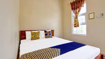 Double Room | Laptop workspace, free WiFi, bed sheets