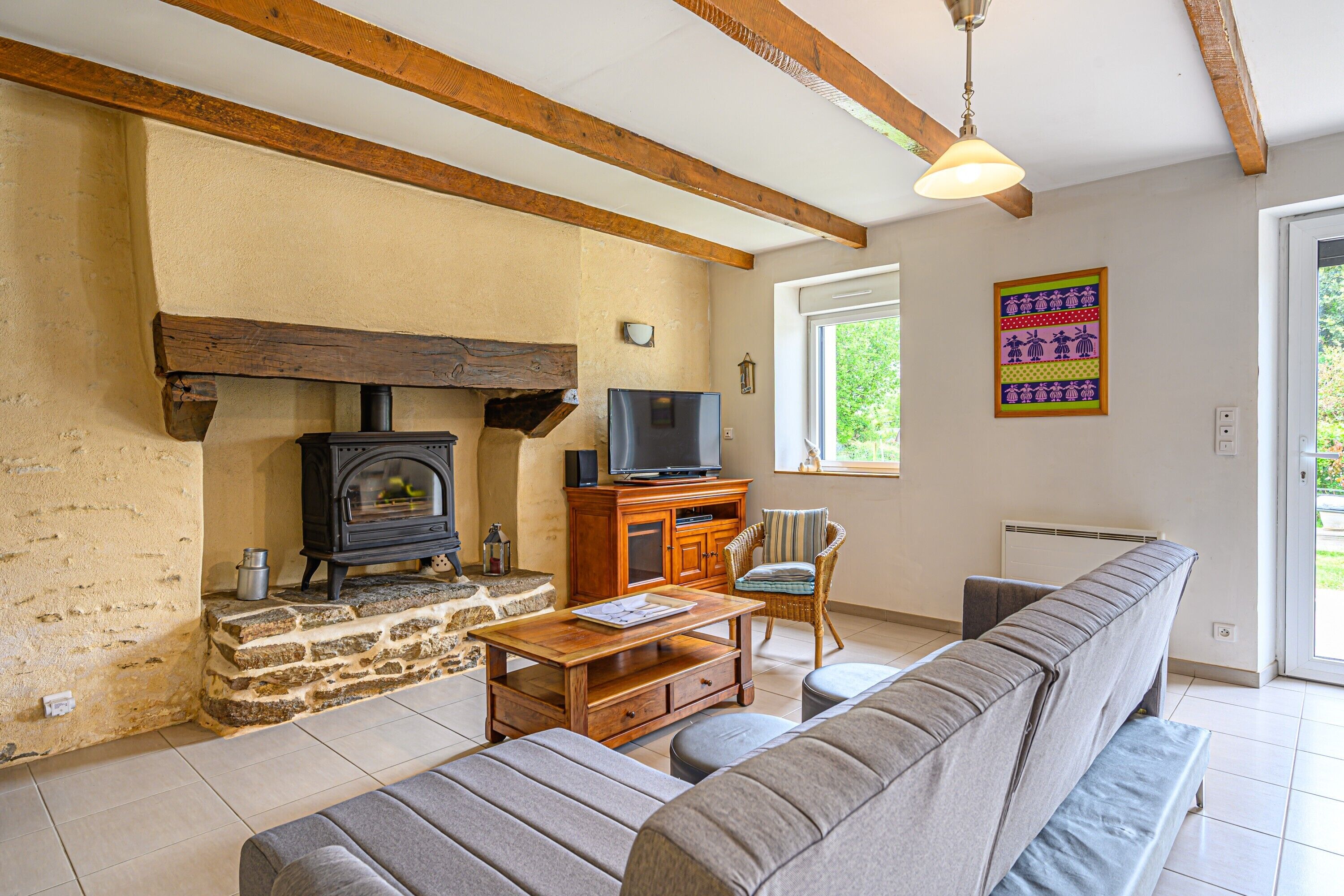 TV, fireplace, DVD player