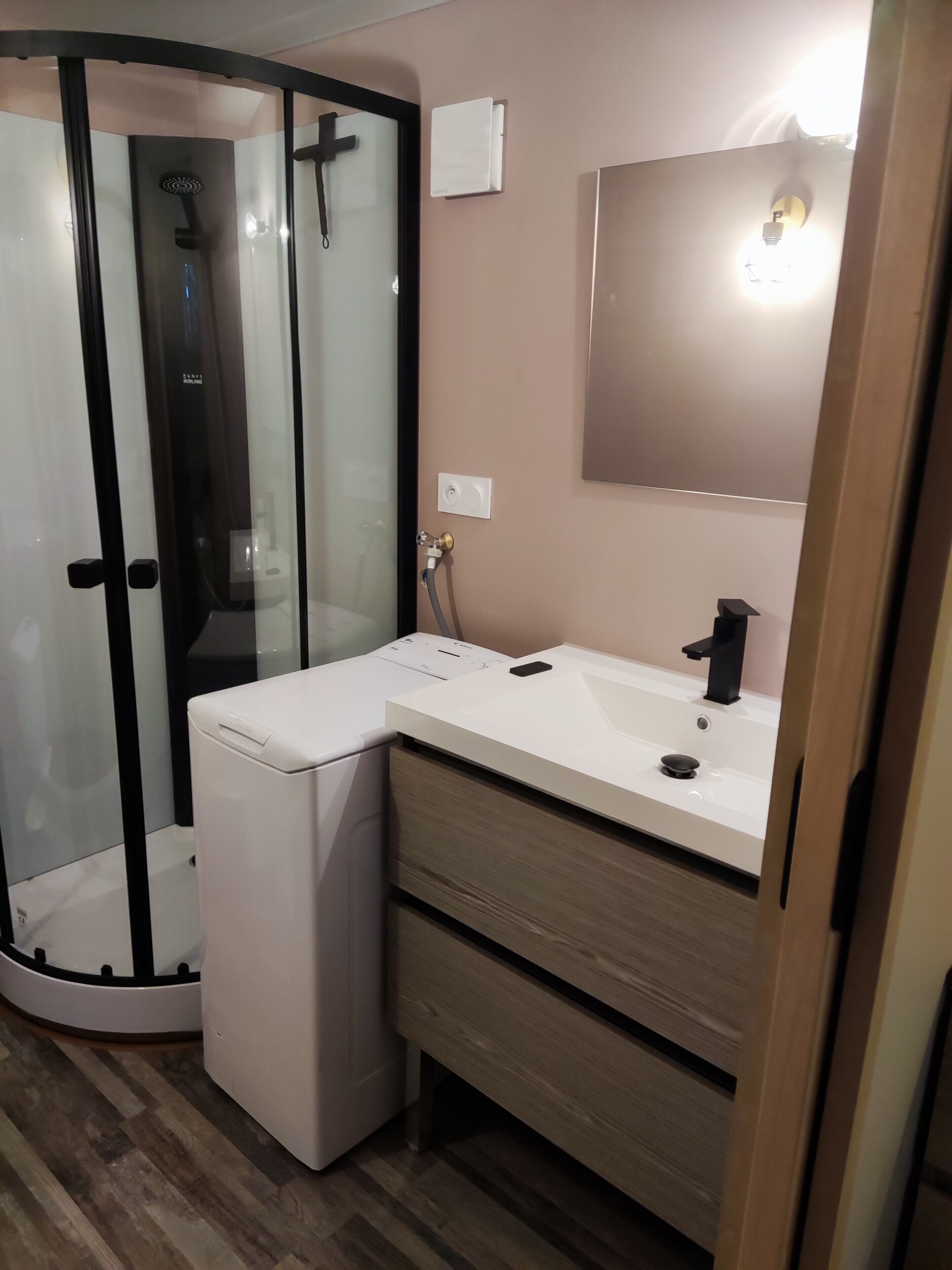 Badekar, hårtørrer