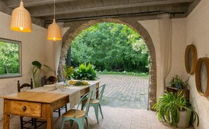 Outdoor dining