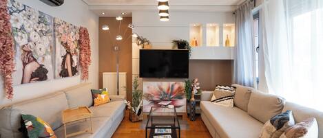 City Apartment | Living area