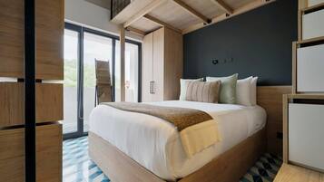 1 habitación, escritorio, tabla de planchar con plancha y wifi