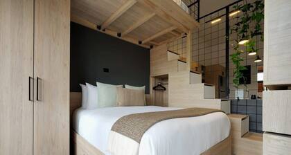 w* | Sophisticated Loft in Santa Ana