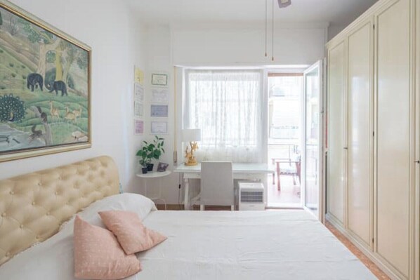 1 bedroom, desk, iron/ironing board, travel cot