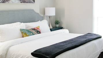 3 bedrooms, desk, iron/ironing board, free WiFi