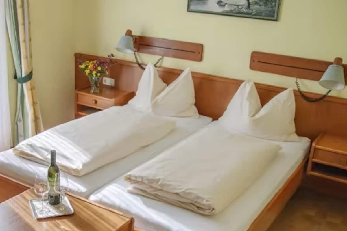 Couette en duvet d'oie, bureau, Wi-Fi gratuit, décoration personnalisée