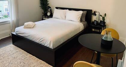 Pet-Friendly, Lovely Studio w/ Balcony