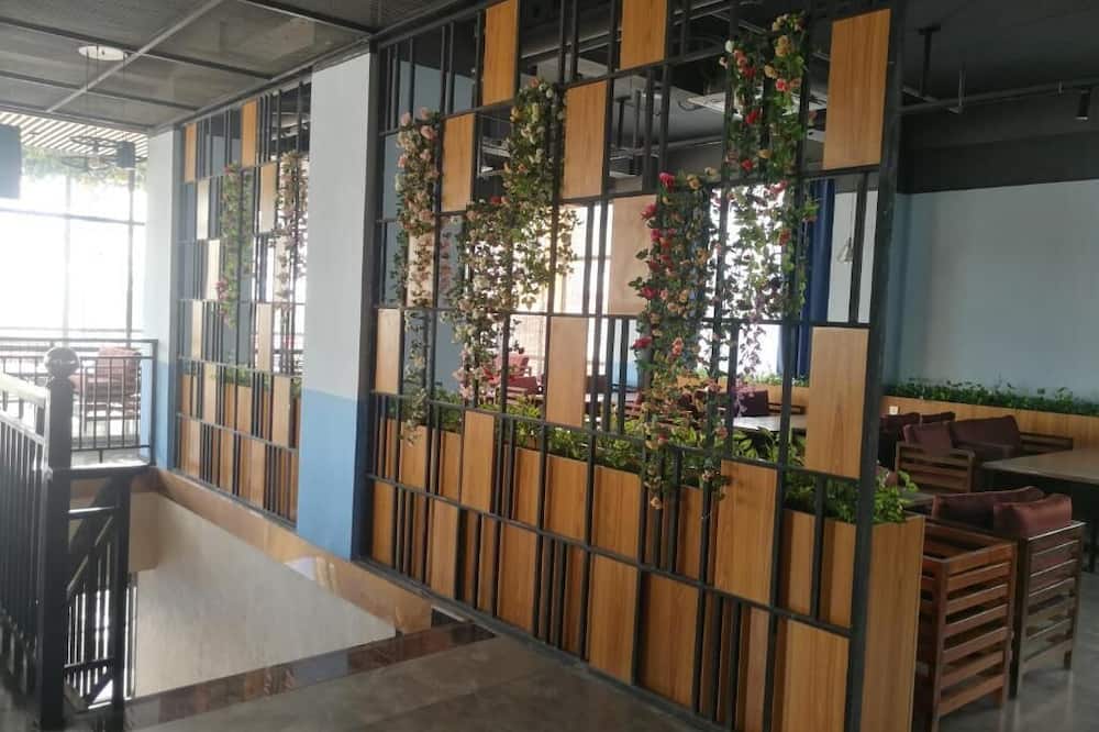 PACI HOTEL