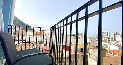 Executive Penthouse - City Centre Skyline Balcony