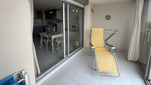 Interior - T3 for 4 people, 50m from the beach, private parking (Valras-Plage)