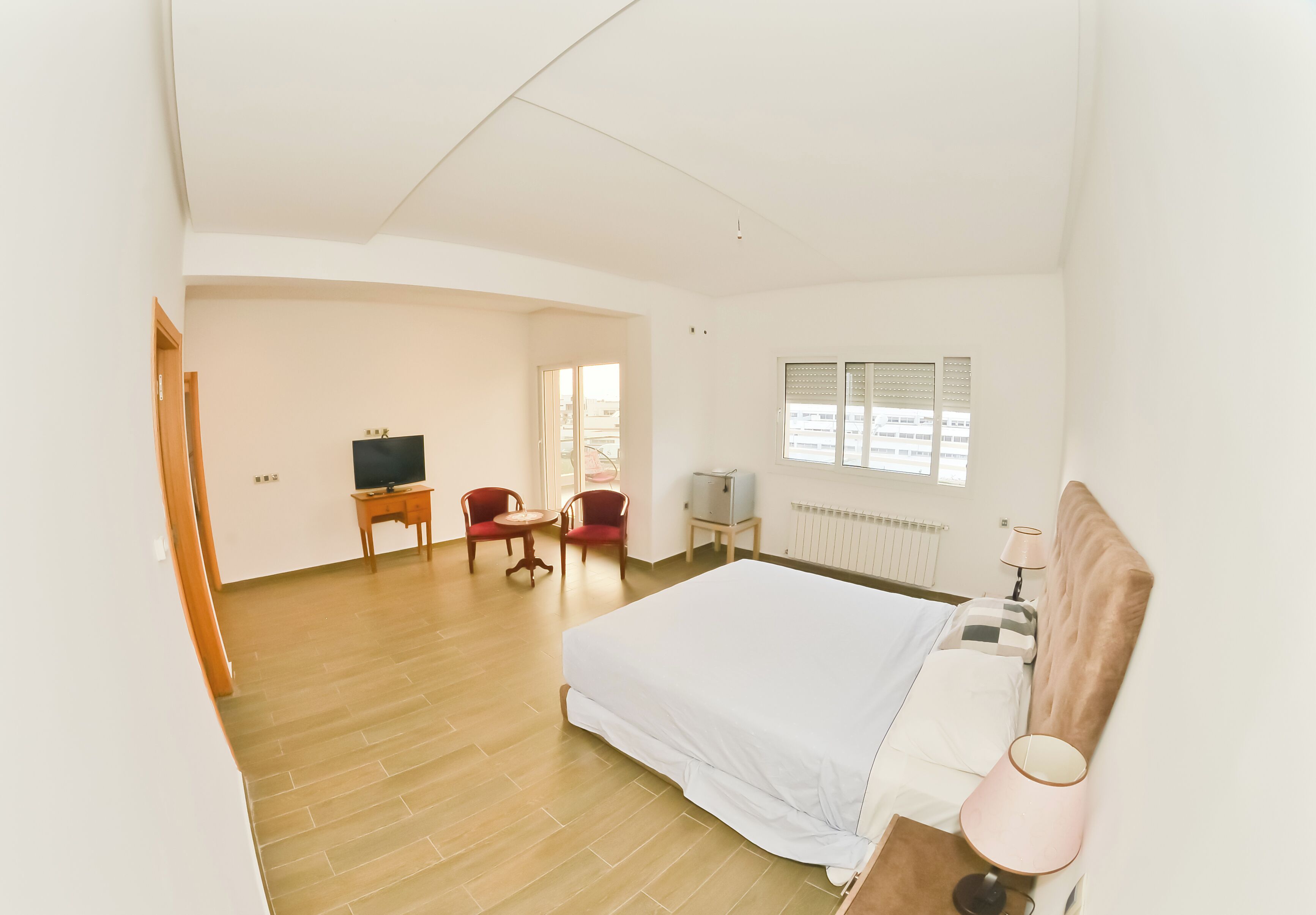 4 chambres, fer et planche à repasser, Wi-Fi, draps fournis