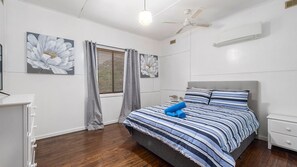 3 bedrooms, WiFi, bed sheets