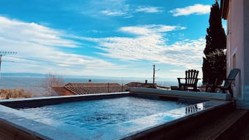 Udendørs pool, opvarmet pool